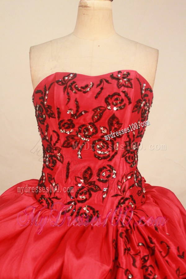 Elegant Pick-Ups and Rhinestones Sweet 15 Dresses with Black Appliques